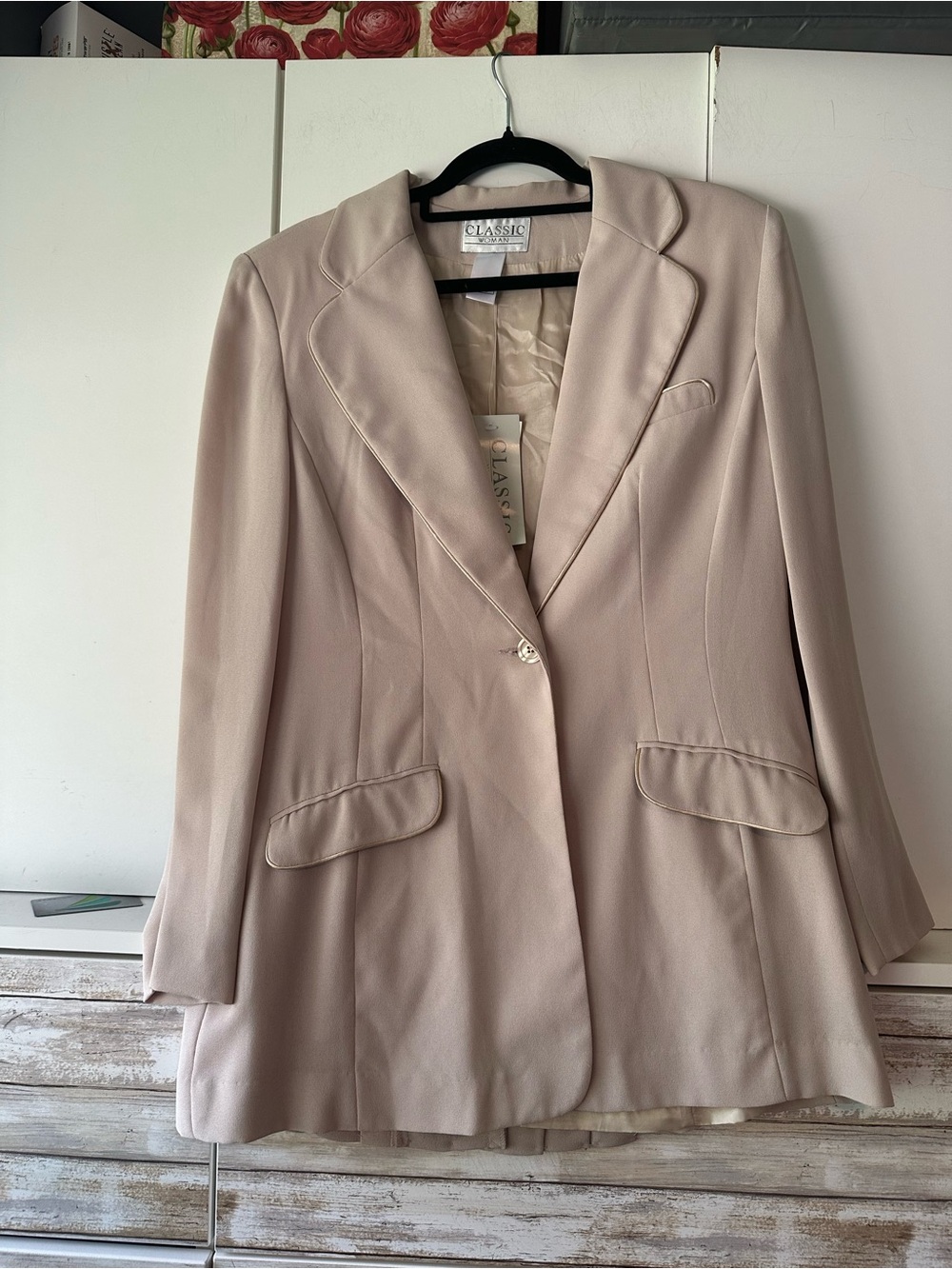 🤎 Classic Woman Blazer Size 16 Beige Longline Pleated Back NWT